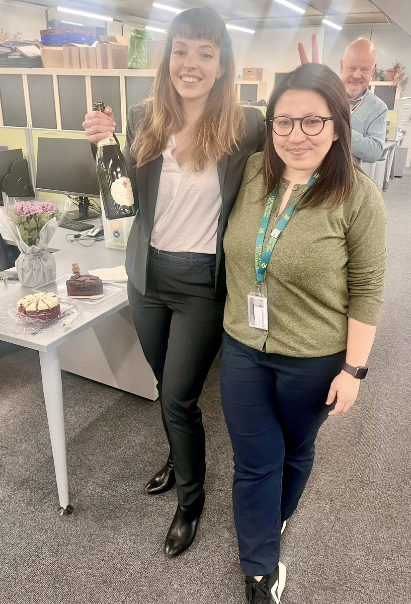 So incredibly happy that my first PhD student @vittoria_vecch has passed her PhD viva 👏. Well Done!! Such a proud moment, celebrating this milestone together! Wishing her a bright future 💓@NobleResearcher @LifeSciWestmin @SLSPhD_UoW