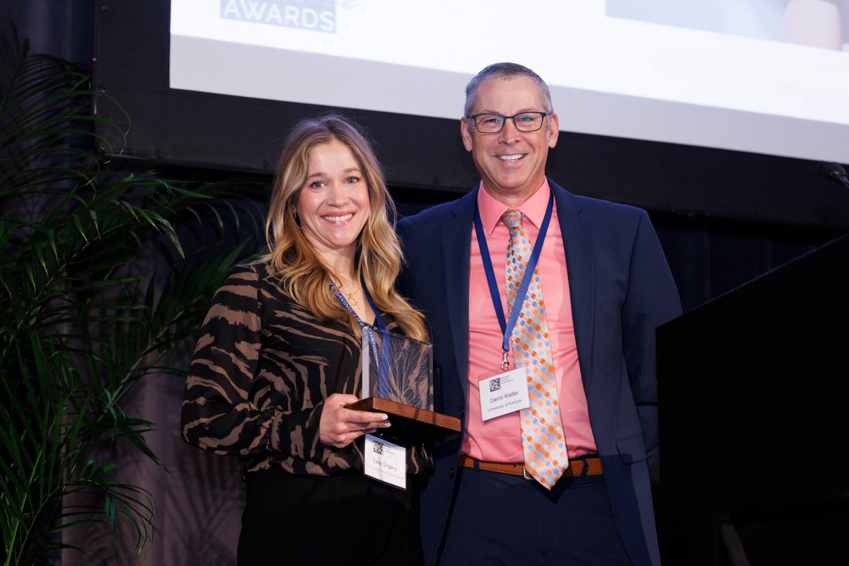 Congrats to Sara Grigery, RN, BSN, CPN, on winning the 1st @naptprotons Patient Care Award! She's a patient nurse navigator at our Proton Therapy Center & a champion for patient support. #ProtonTherapy #NAPT #CancerCare #ProtonTherapyKC