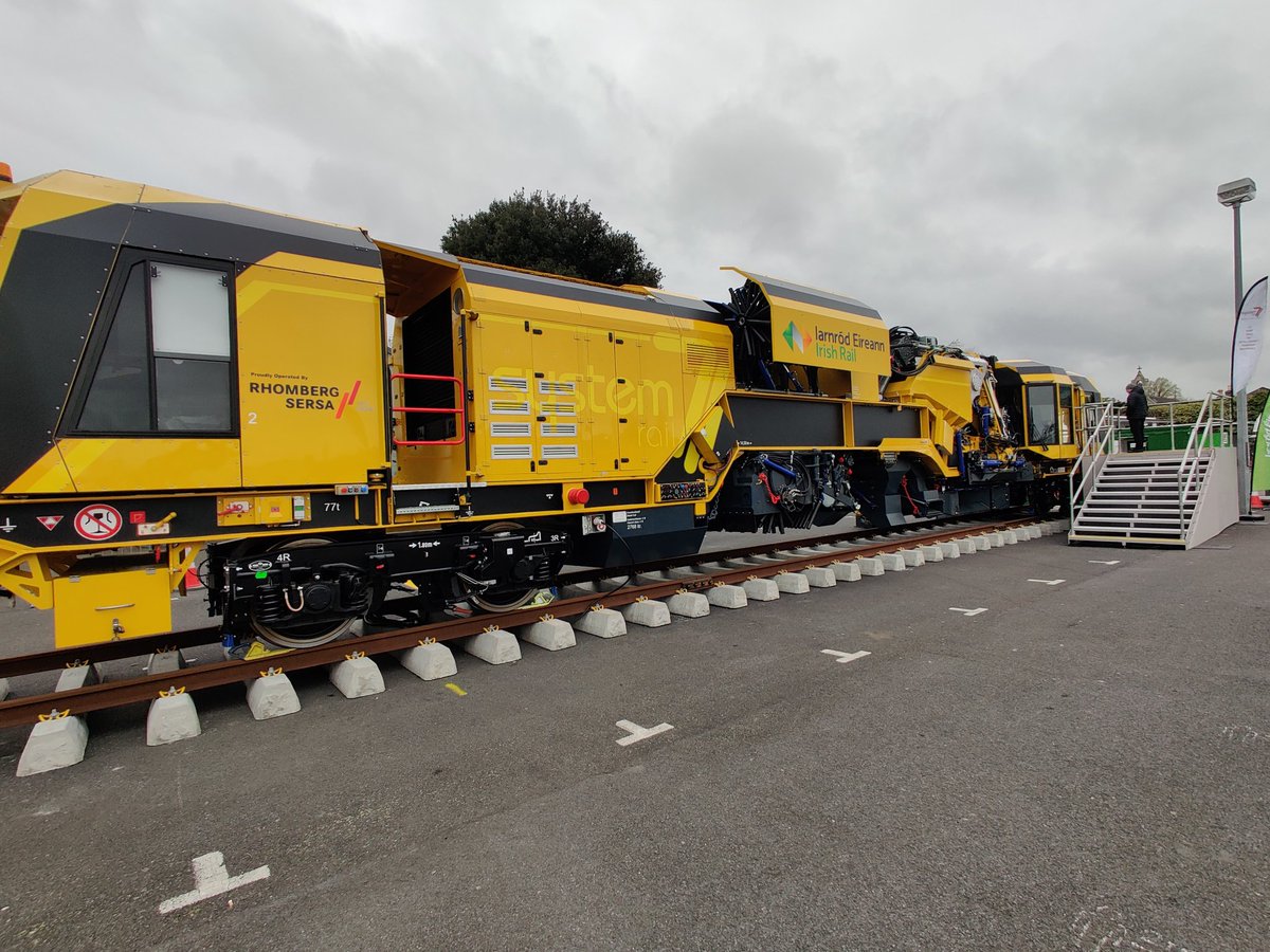 Jeffrey Roe tweet media