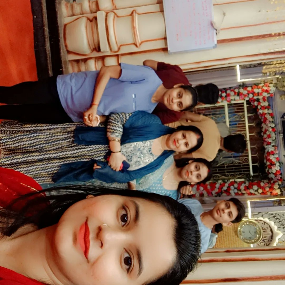 aanshi777's tweet photo. रामलला मन्दिर रावतपुर🚩

रामो विग्रहवान् धर्मस्साधुस्सत्यपराक्रमः।
राजा सर्वस्य लोकस्य देवानां मघवानिव।।

जय श्री राम 🙏🚩 https://t.co/bp9o8G40YX