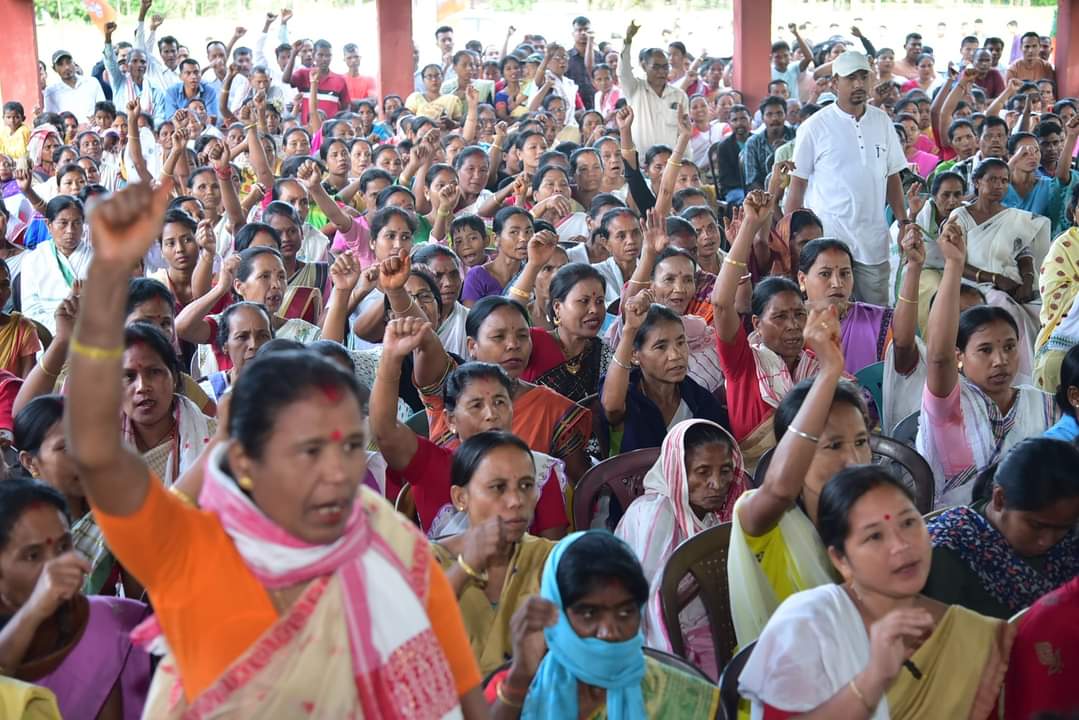 Participated in a meeting at Begenabari village panchayat today and was overwhelmed by the love and blessings of the people. Their response assures the resurgence of the BJP in Jorhat, reaffirming the certainty of the Modi government once again. #JorhatDevelopment #VoteBJP