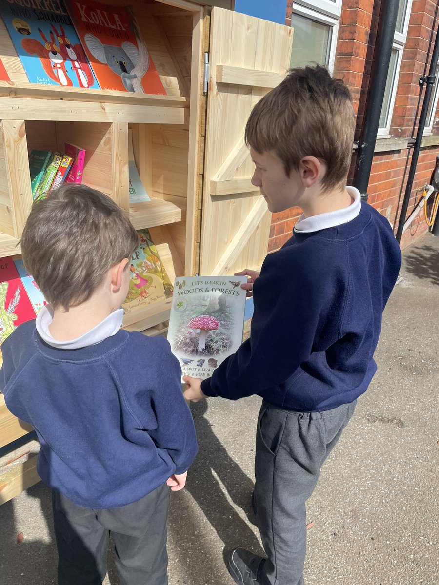 Now the warm weather is here we are loving relaxing in the Peace garden with a book! #readingforpleasure @WSHEnglishHub #silverreadingpledge @WellspringAT #wowwednesday