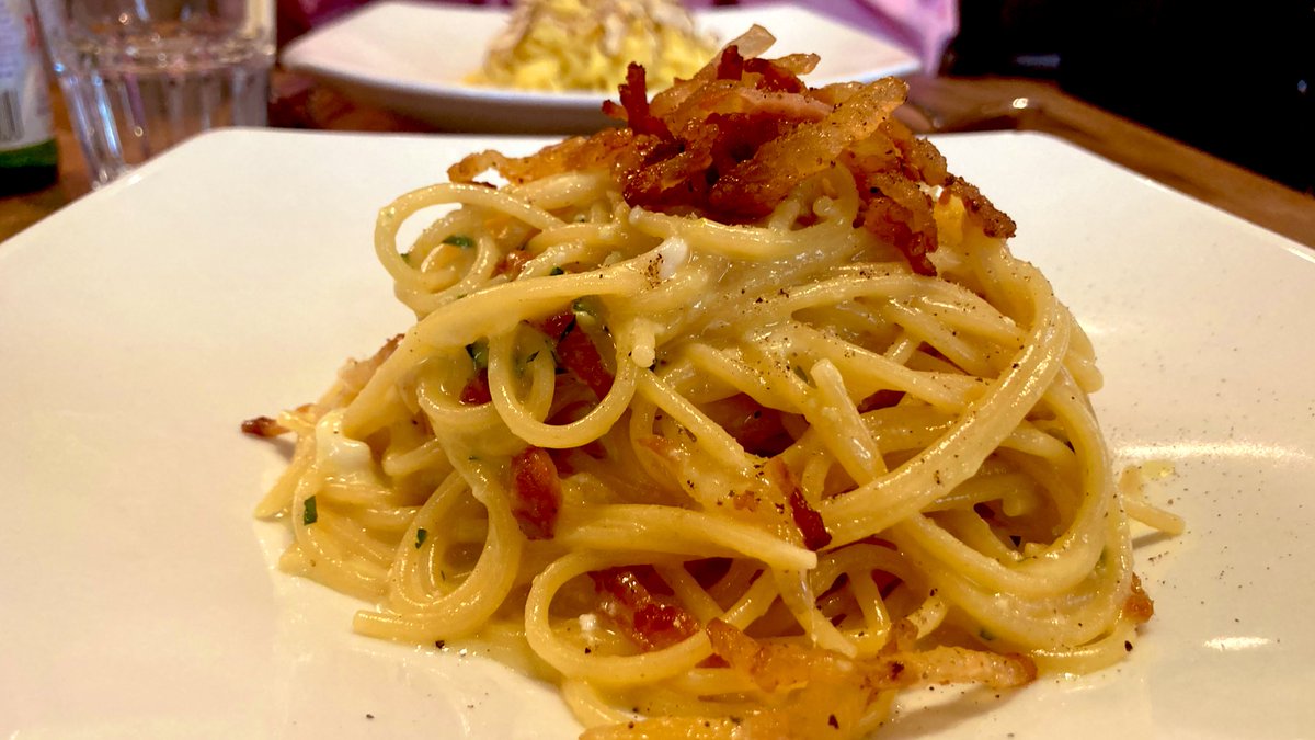 fcbasarastaff's tweet photo. この前はスタッフ同士でイタリアンランチ🇮🇹

おすすめメニュー
初トリュフのフィットチーネ🍄

が凄く美味しそう🤤 https://t.co/y7QNmdI1xD