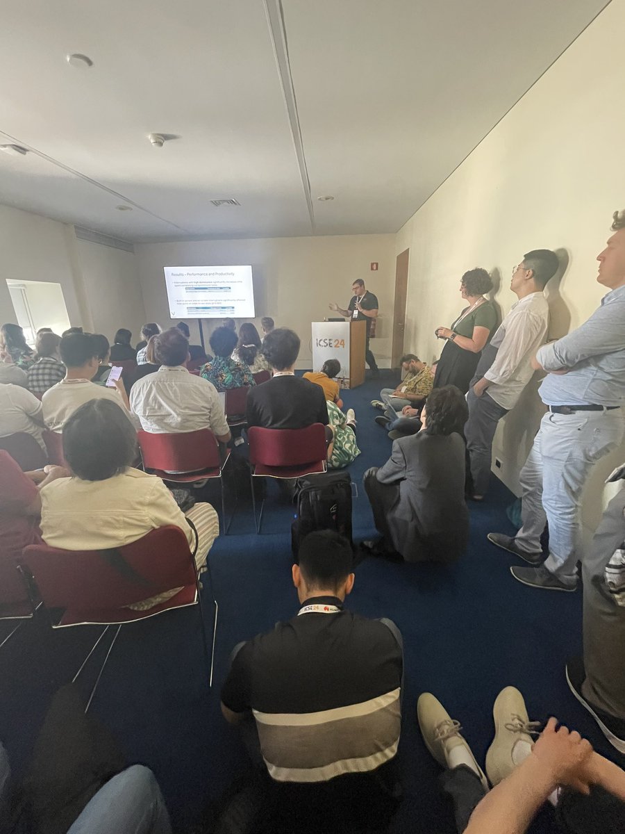 Yu Huang tweet media