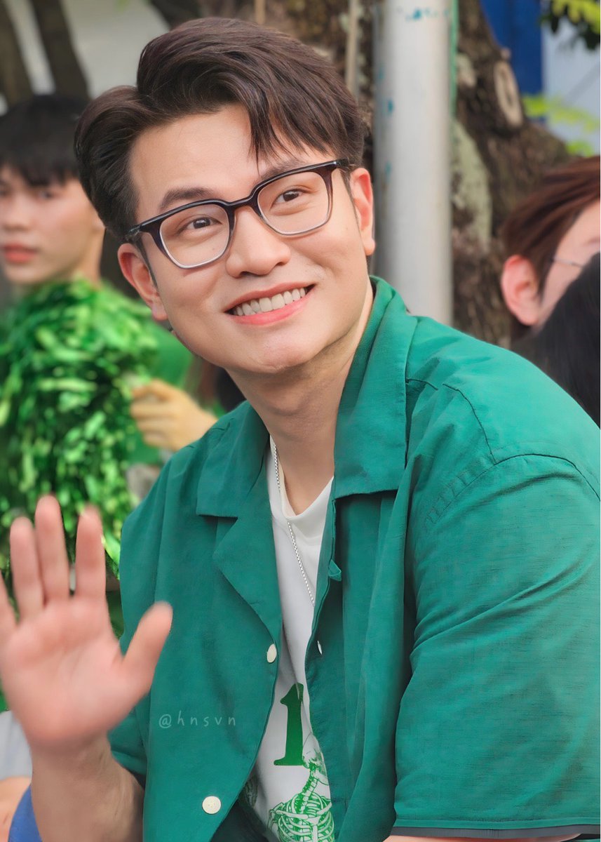 SiEverywhere's tweet photo. [12042024] YOMOST x NDS

D-1 Đếm ngược chỉ còn 1 ngày nữa là đến sinh nhật bía 🥰

Cre pic: HNSVN
#ninhanhbui #nguyentungduong #ninhduongstory https://t.co/UhJgozTpFw