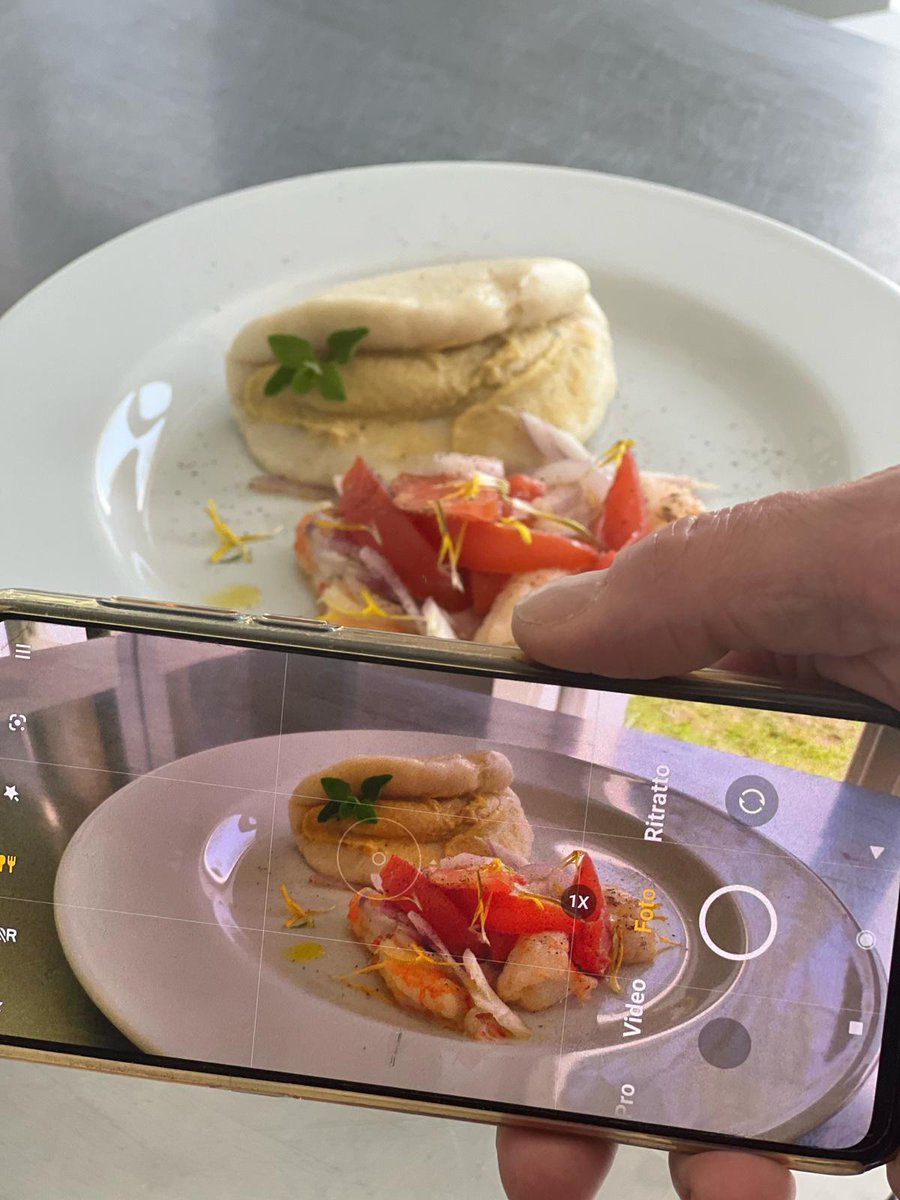 IvanCribiu's tweet photo. #bao #cinese #farcito con #hummus di #fagioli #cannellini e #catalana di #gamberi
#chefivancribiu #chefstyle #chefgiramondo #chefcontadino #ivancribiu #ethnic #foodporn #food #good https://t.co/piwN3Eq35H