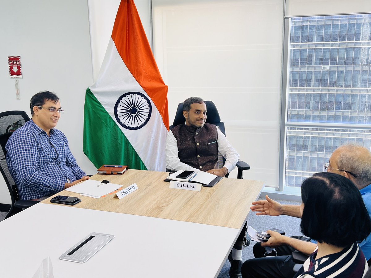 @indembmanila convened an Open House Session today. Indian Community members incl. students participated and raised consular matters. All Indian nationals are invited to avail of the next opportunity. @MEAIndia @SecretaryCPVOIA @CPVIndia