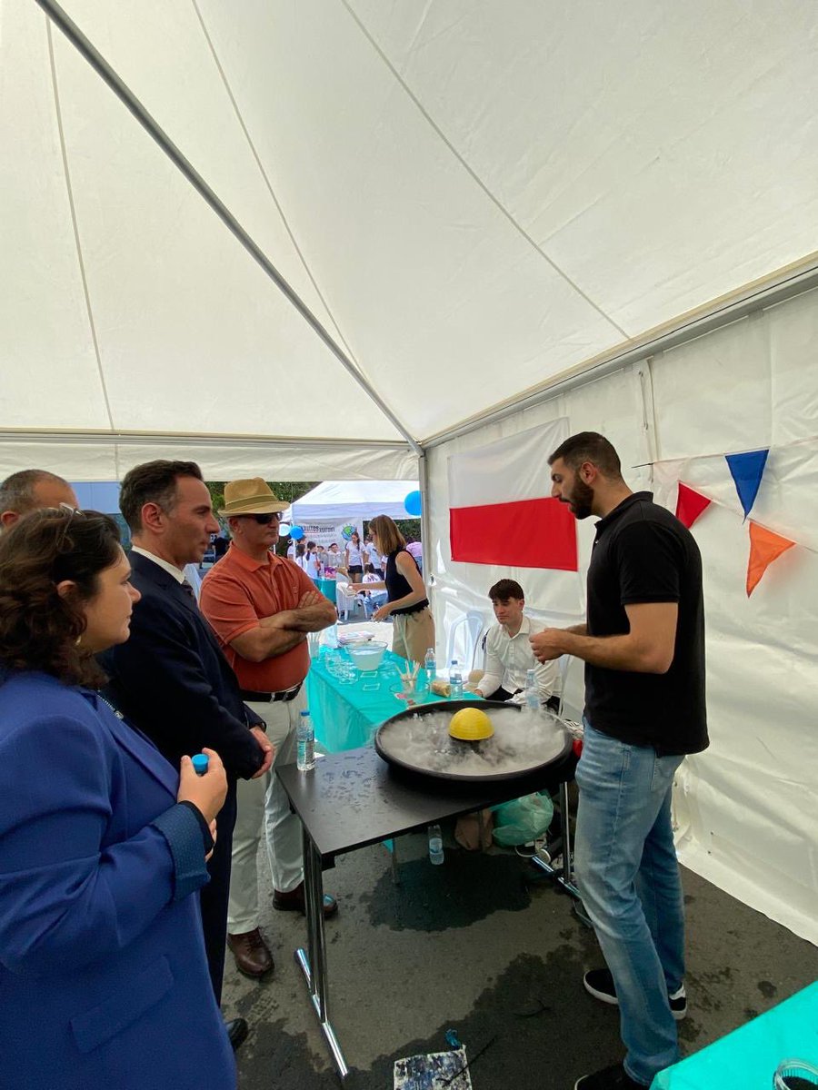 PLinCyprus's tweet photo. Thank you @USEmbassyCyprus @SerWookie Adam and Andreas from #CSEO @agagawda for supporting us in organizing our stand today @CyprusInstitute
It was a great success! https://t.co/gzCTj9Cvcb