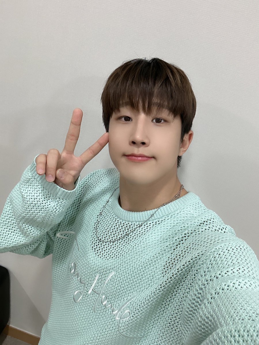 offclASTRO's tweet photo. 여러분 맛있는거 많이 먹고 우리 행복하게 잘먹고 잘살자😍 https://t.co/AI9JGf50lZ