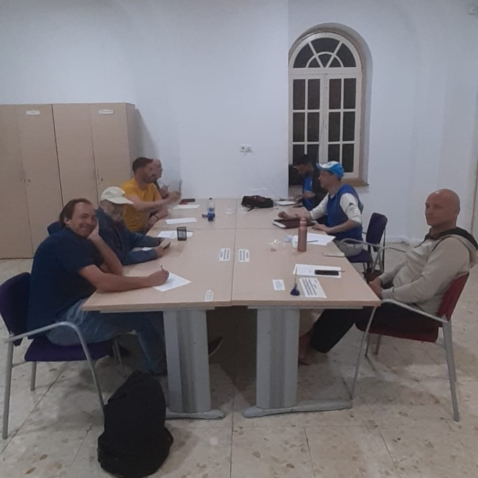 Solidarios_es's tweet photo. Aquí estamos en el taller de Escritura Creativa en el Centro de día FCDA de personas #sinhogar en #Granada
Cada semana el escritor y periodista Jesús Toral @JesustoralTA coordina este taller donde juntos creamos nuevas historias.
#voluntariado
Proyecto #red47 https://t.co/LkXokrg5qW