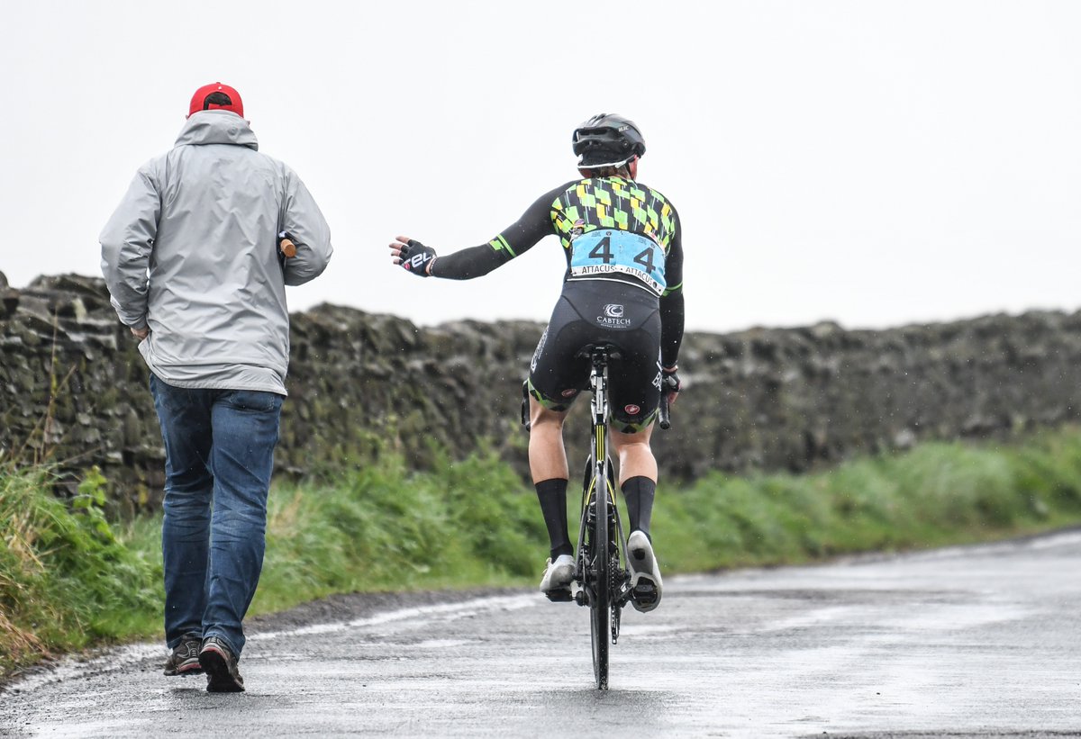 Round 2 of Cold Dark North‘s Proper Northern Road Race Series takes place this Sunday 21 April with the Oakenclough road races. thebritishcontinental.co.uk/2024/04/17/202… 📸 @EllenIsherwood