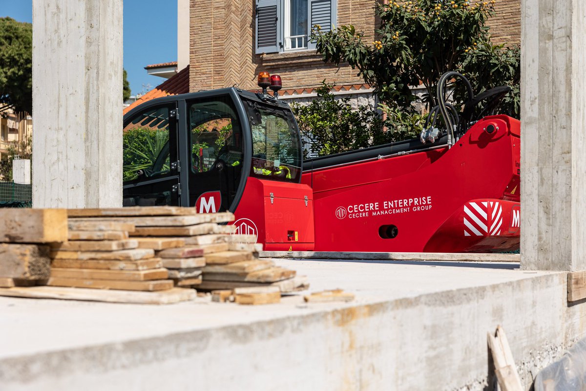 ceceremanag's tweet photo. Nella zona di Serapo (Gaeta) procedono spediti i lavori per lo sviluppo di un building realizzato con un particolare calcestruzzo. Case da sogno, che hanno registrato una rapida commercializzazione, a pochi passi dalle lunghe e frequentate spiagge del litorale.
Ph: Federico Viola https://t.co/yGaGNTqvKu