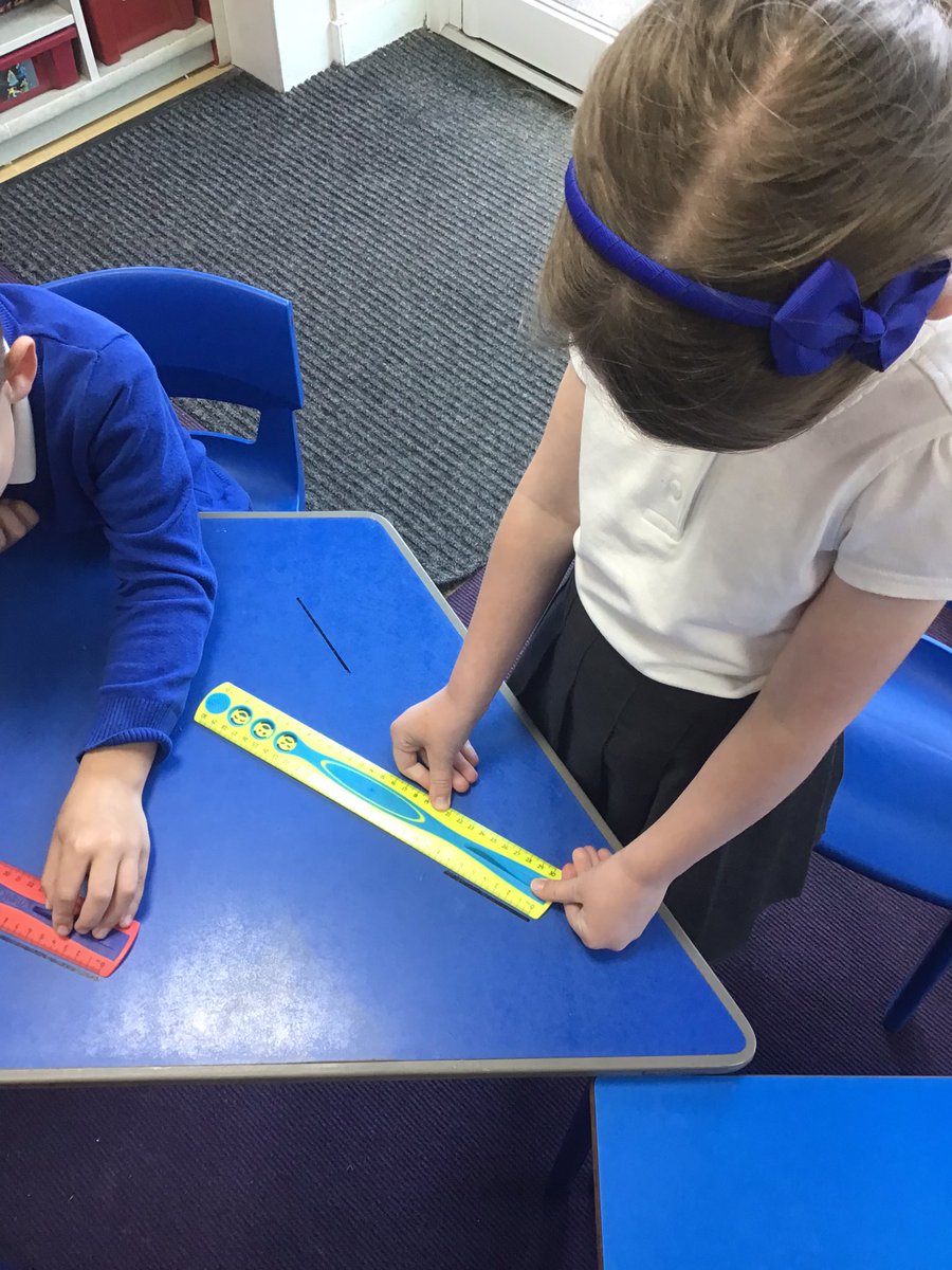 StPPPrimaryY1's tweet image. Measuring with rulers in mathematics 📏
#measurements #measure #powermaths #year1 @StPPPrimary