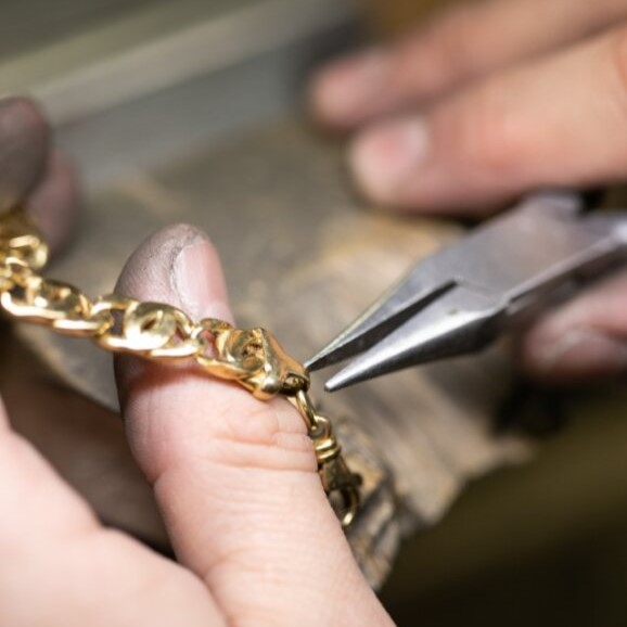 Ready to breathe new life into your cherished heirlooms or restore your favourite ring? 

Contact us today to arrange your free consultation at 01335 216 004 or email us at SALES@CWSELLORS.COM

#CWSellors #JewelryRestoration #FineJewellery #Bespoke #DesignDay #Ashbourne