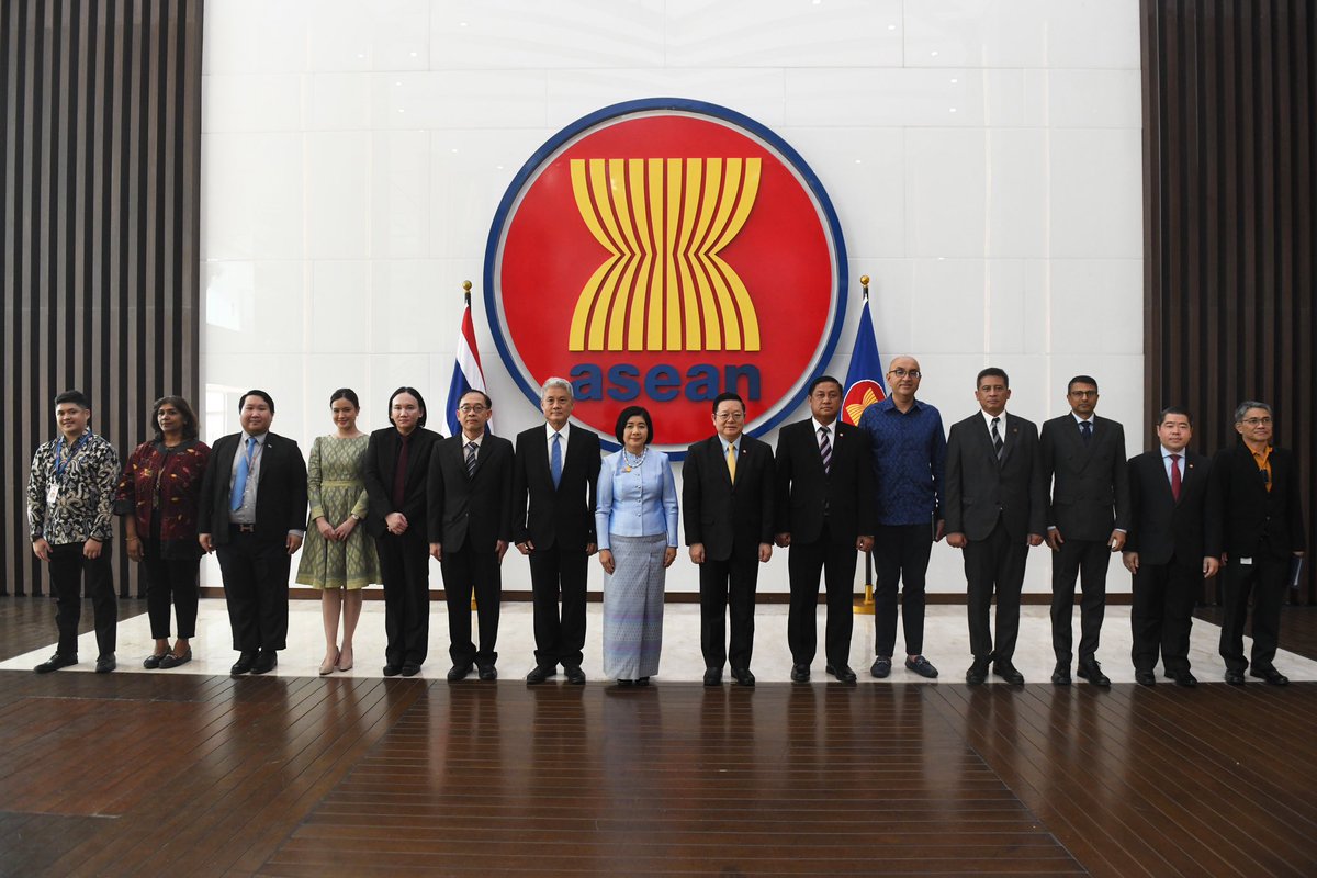 ASEAN tweet picture