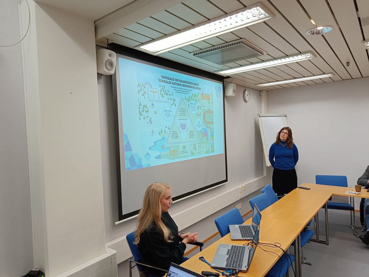 Liikkumisohjelmien työpajasarjan loppuseminaarissa kuntapuheenvuorot tuovat <a href="/Kalajoki/">Kalajoki</a> , <a href="/LappeenrantaFi/">Lappeenranta</a> , <a href="/Raisionkaupunki/">Raision kaupunki</a> ja <a href="/VantaanKaupunki/">Vantaan kaupunki</a>. Vantaalta kuullaan myös arvokasta kokemusta luottamushenkilöiden näkökulmasta prosessissa