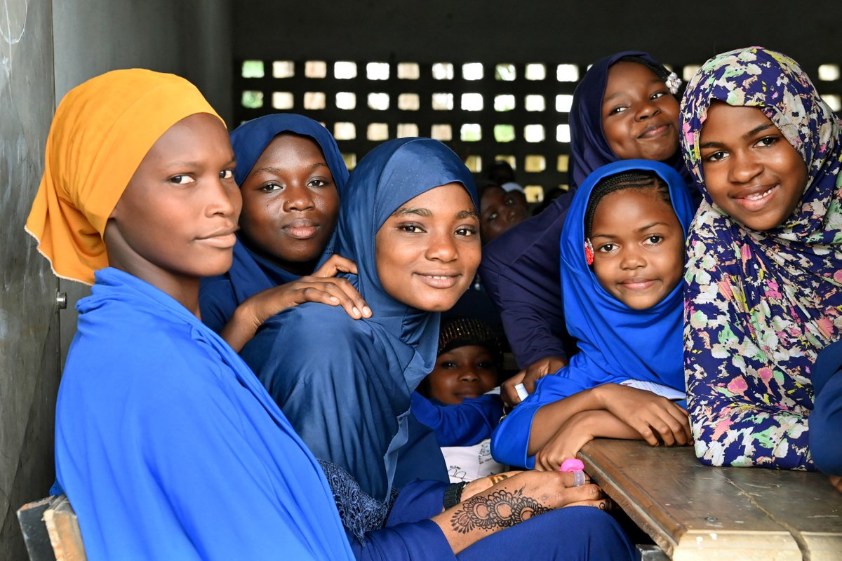 Girls aspire to: 1️⃣ Access to quality education; 2️⃣ Protection against all forms of violence; 3️⃣ Inclusion in decision-making processes. #ForEveryChild #GirlProtection