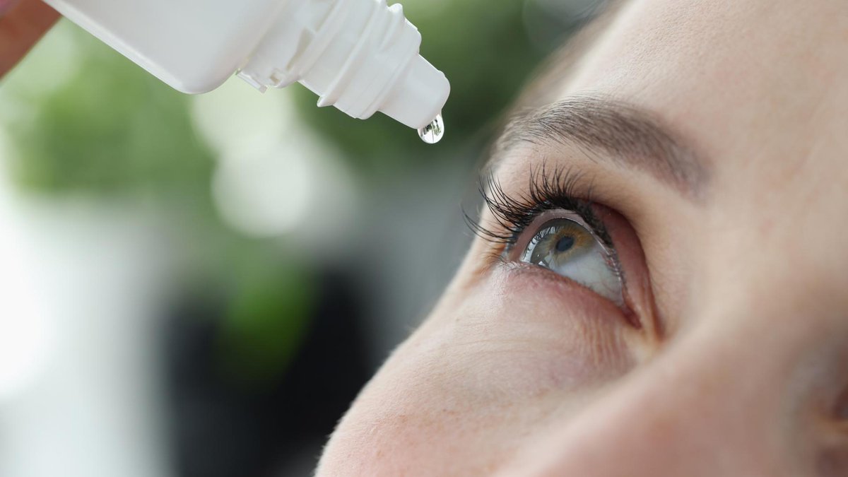 Are you using glaucoma eye drops? Improve your technique and check out our ten tips to help you apply your eye drops effectively. ✔️ bit.ly/3TVpejX