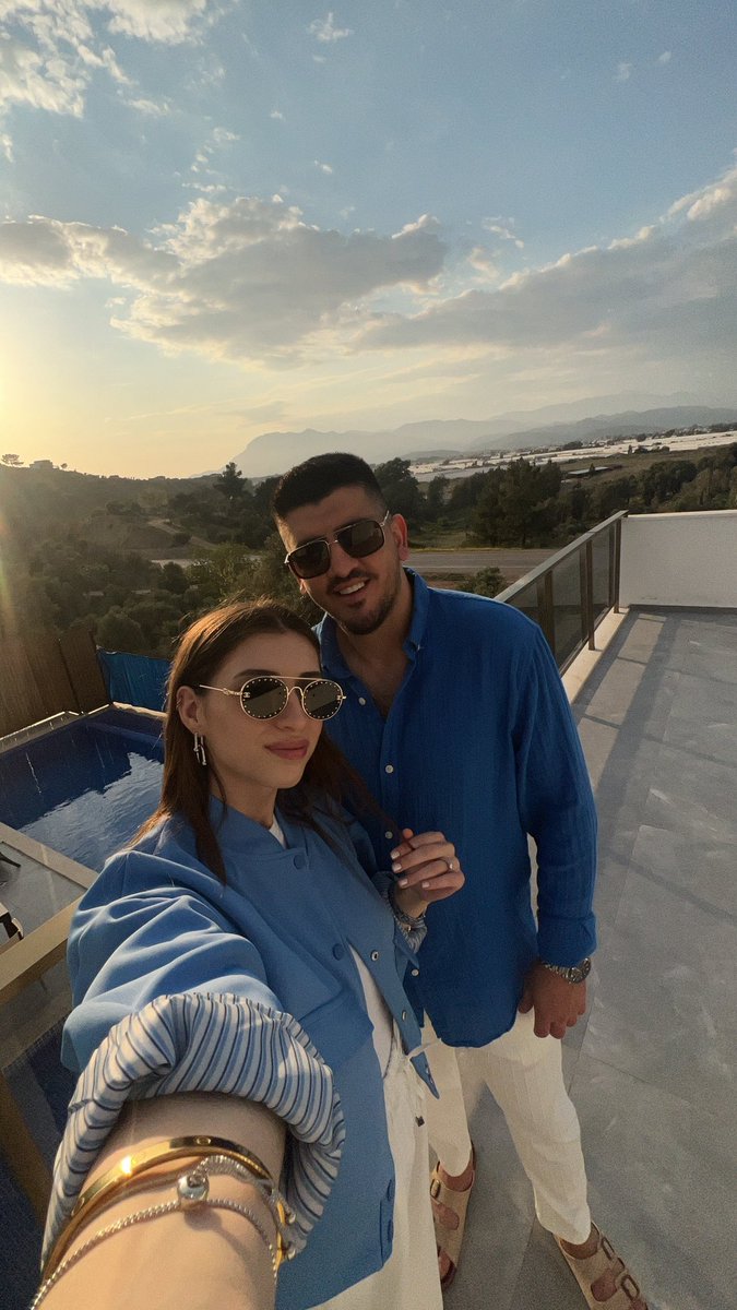 Holiday with love 🤍☀️🫧🦢