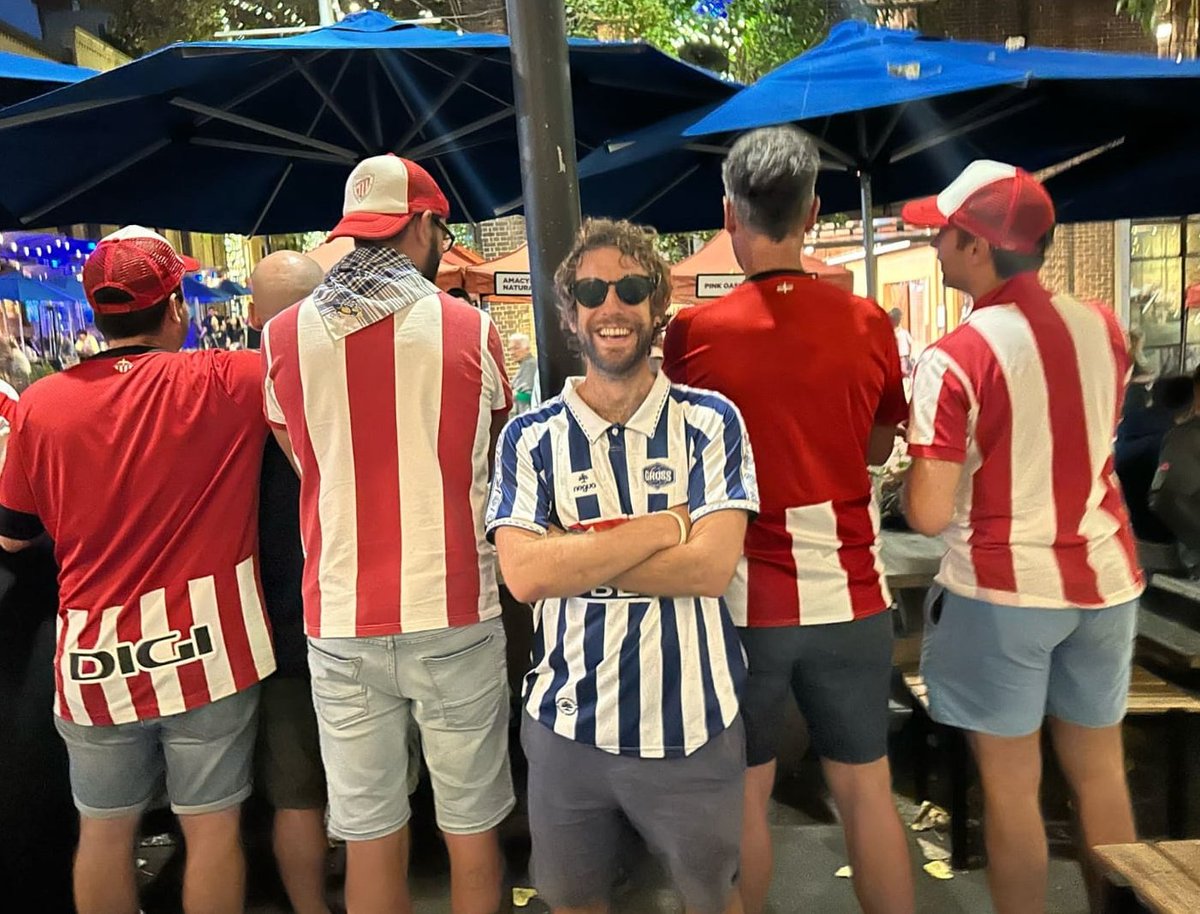 MrPentlandClub's tweet photo. Our friends in #Sydney 🇦🇺 have celebrated the cup triumph in true #Bilbao style 👌
Nuestros amigos en #Sydney 🇦🇺 han festejado el título de copa con un gran estilo Bilbaino 👌
Gora @sydneyzurigorri 🔴⚪️🔴
Aupa #AthleticClub all over the world 🌍🌎🌏
#ALLIRON #Copa25 🏆 https://t.co/LgcjKQJOgX