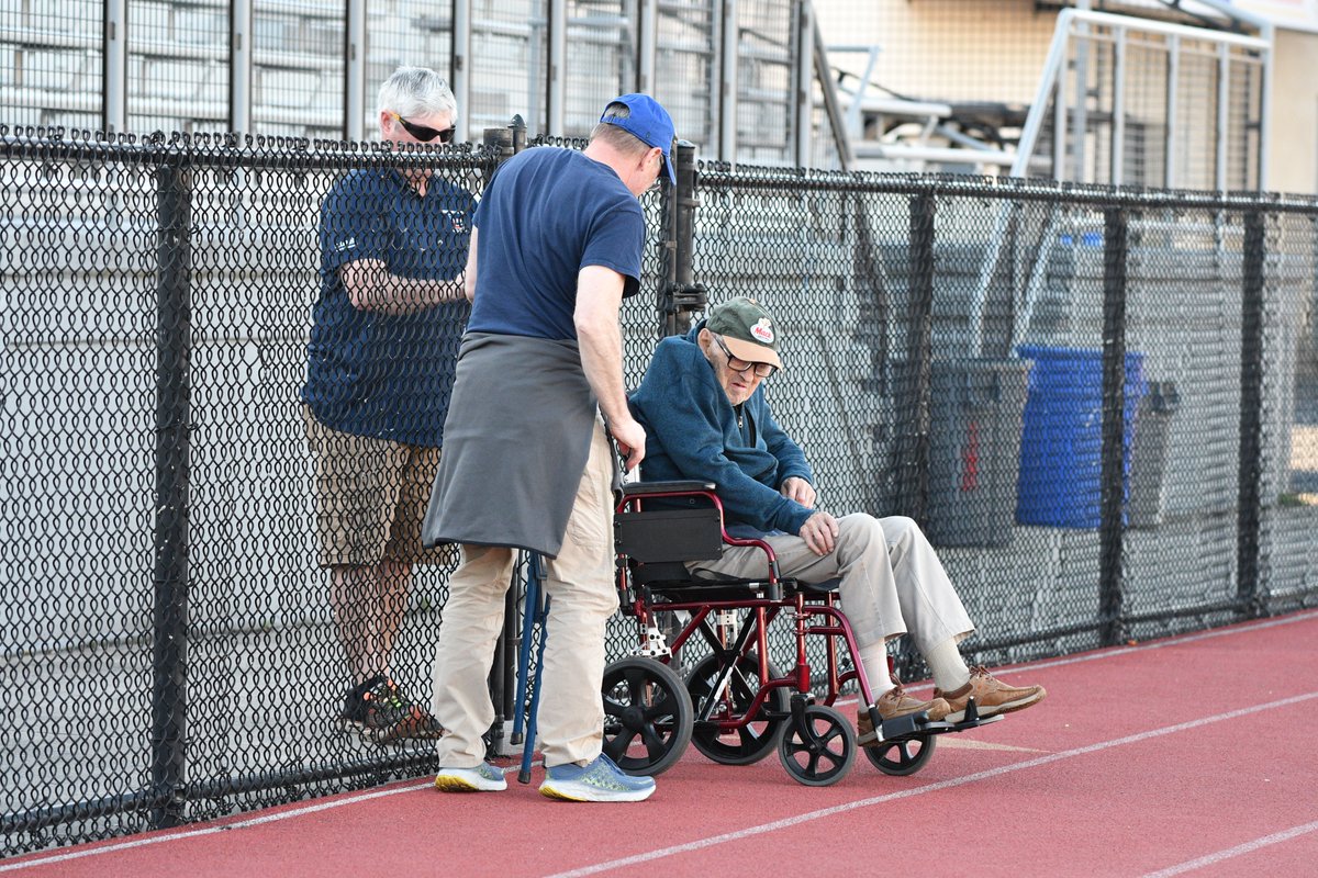 Mrs. Pfizenmayer tweet media