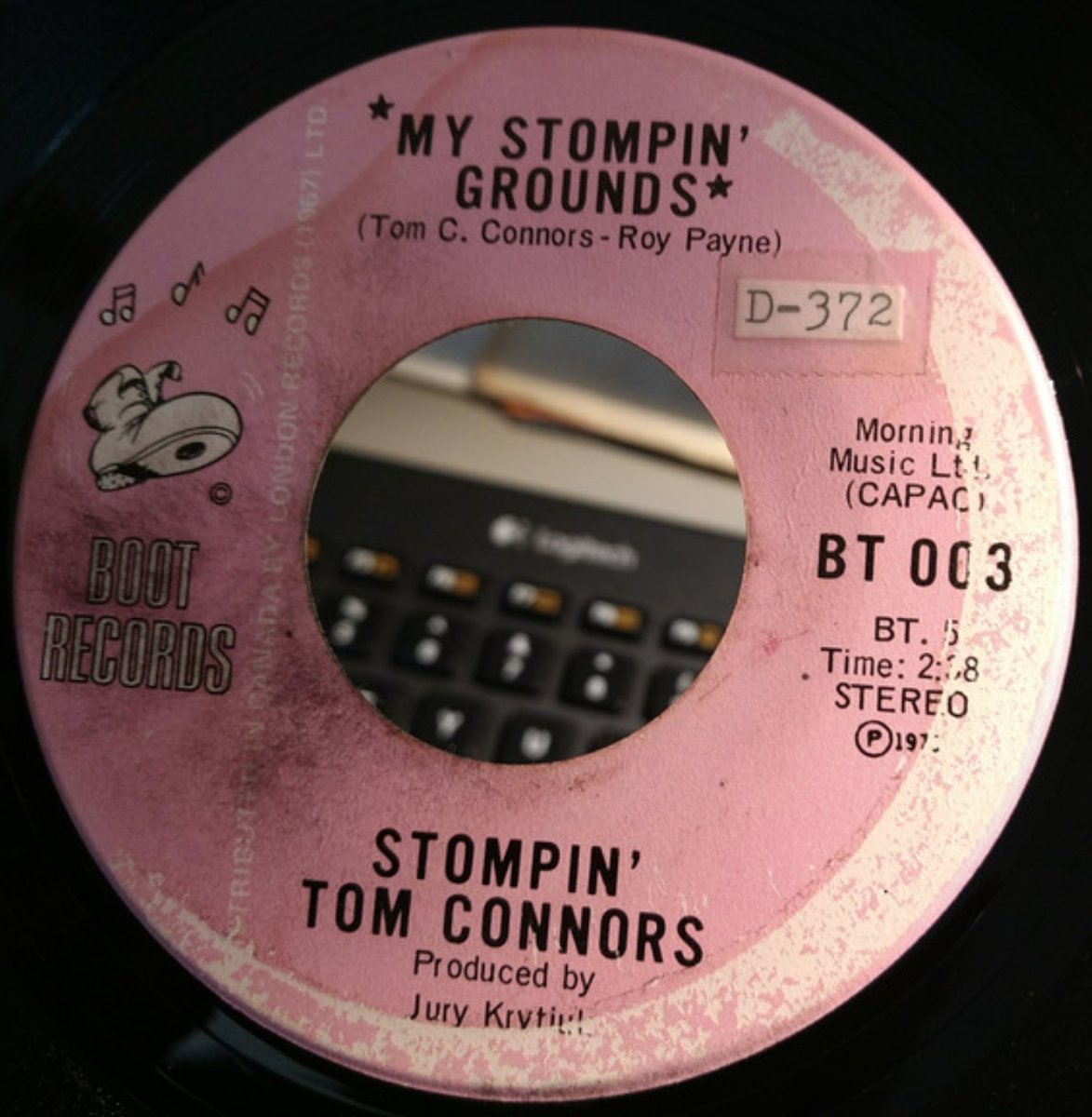 NewFoundRecords's tweet photo. Today (Apr 17) in #NLMusicHistory...
In 1971 RPM Weekly reported that STOMPIN' TOM CONNORS had released the single "My Stompin' Grounds" He co-wrote it with NL's ROY PAYNE.
It was a Top 40 hit on Canada's Country Chart.
#StompinTom #RoyPayne @seanburnsmusic @hurtinforreal https://t.co/pv8Jck6lXO