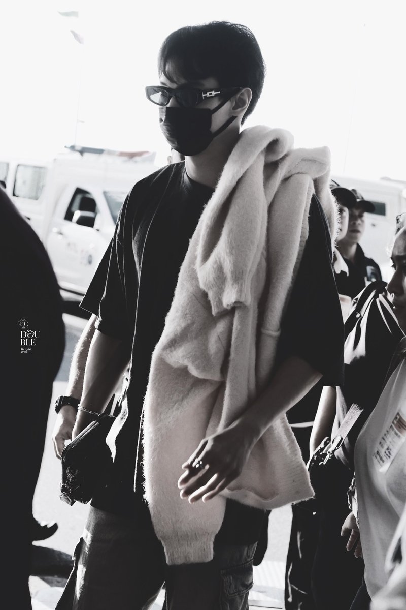 loveyou3000bw's tweet photo. Back to 🇹🇭🛫

 #winmetawin
@winmetawin https://t.co/kvjwcp32rB