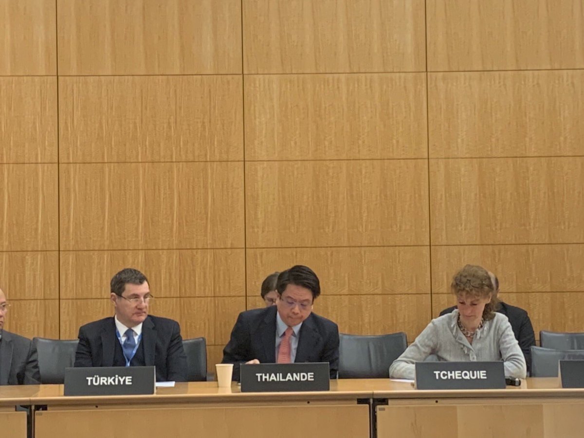 MFAThai's tweet photo. อธ. กรมเศรษฐกิจฯ @CherdchaiC ร่วมประชุม #OECD เรื่องความร่วมมือ OECD กับเอเชียตะวันออกเฉียงใต้ ย้ำความมุ่งมั่นและความพร้อมของไทยในการเข้าเป็นสมาชิก #OECD ต่อเนื่องจากที่ @drparnpreeb ได้เข้าร่วม การหารือวาระพิเศษกับคณะมนตรี OECD (17 เม.ย. 67) https://t.co/wmrbo0O4wT