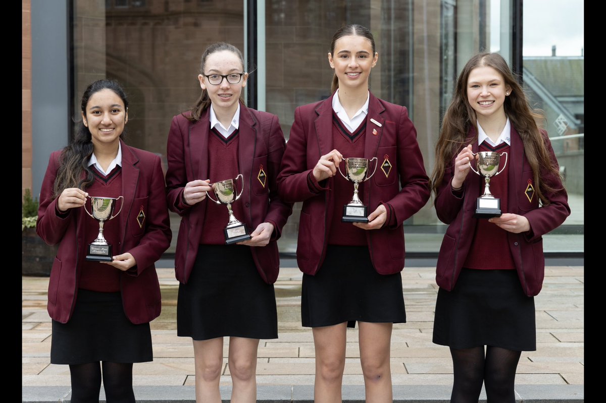 Senior Victrix Ludorum 🏆 awarded to: Harriet Dickens 👏 Junior Victrix Ludorum 🏆 awarded to: Umme-Hani Khambalia, Lucy Pickett, Lily-Grace Greer, Lucy Johnstone 👏👏👏👏