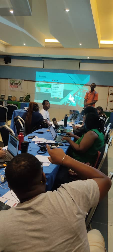 AfricanCJGroup's tweet photo. Day 1 started off to a good start. 27 organisations across Africa have gathered to take action on the issues that matter the most but often go ignored. We are excited about what is to come as we work together to #strengthen African #climatejustice. 
#AGSM24 #ACJC #CounterCOP https://t.co/B94FiQHiEd