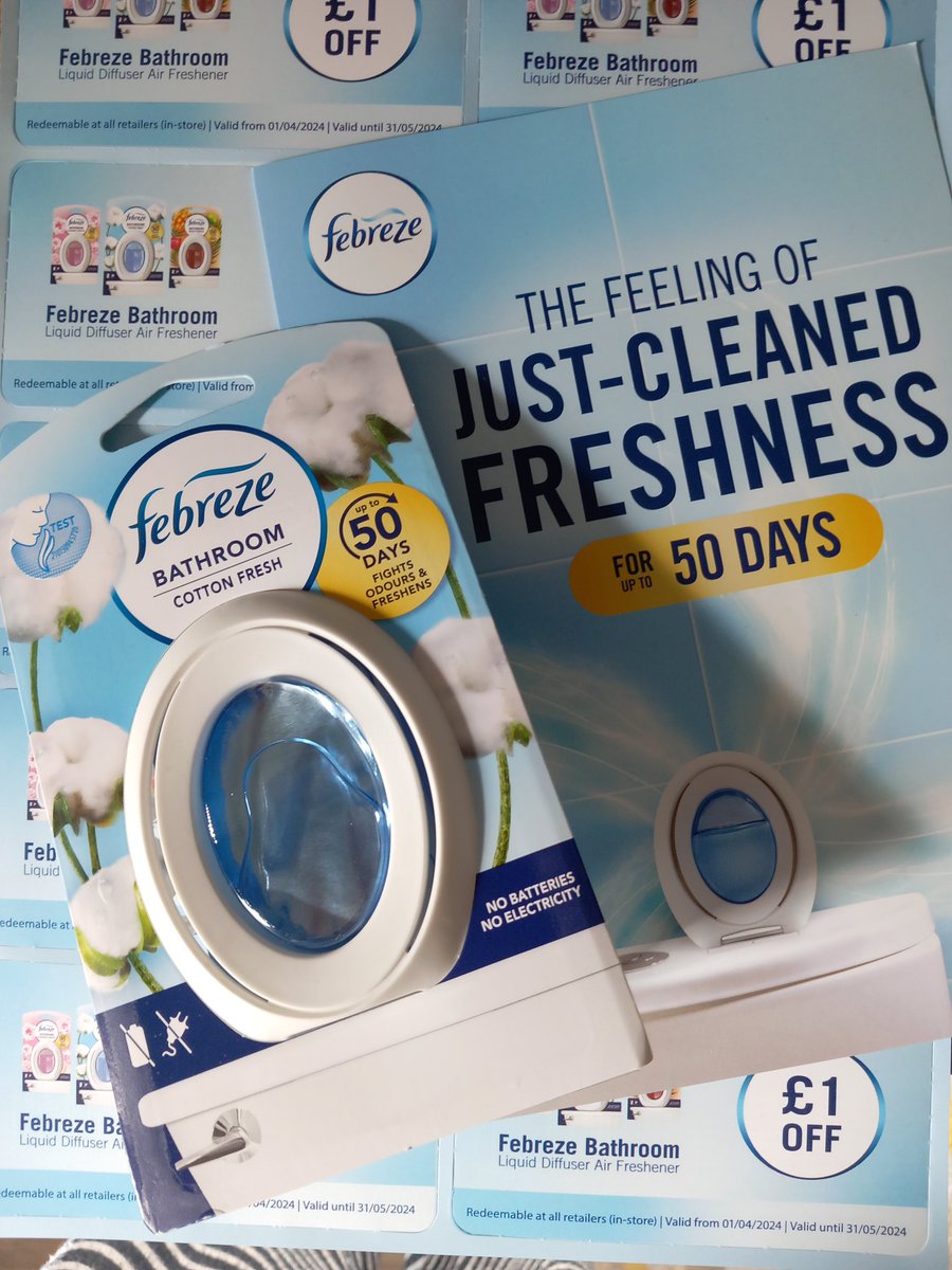 I'm reviewing the new #FebrezeFreshFlip for @SuperSavvyMeUK and @asda. You don't need batteries to use it, just flip the switch and you're good to go. 

#savvycircle #ad #productreview #productreviewer #febreze #freshness #scents #lifestyle #home