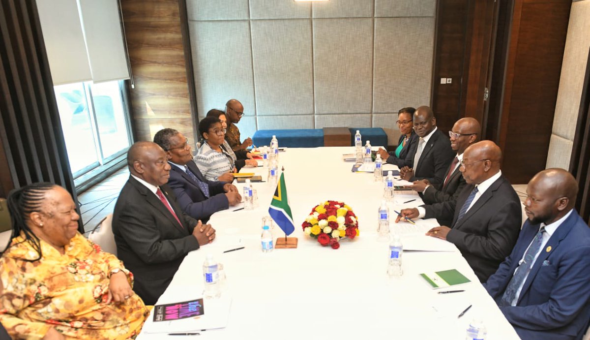 South African team led by President @CyrilRamaphosa meeting with Major General Charles Tai Gituai, Interim Chair of Reconstituted Joint Monitoring and Evaluation Commission (RJMEC), an Intergovernmental Authority on Development (IGAD) in Eastern Africa mechanism, while he is on…