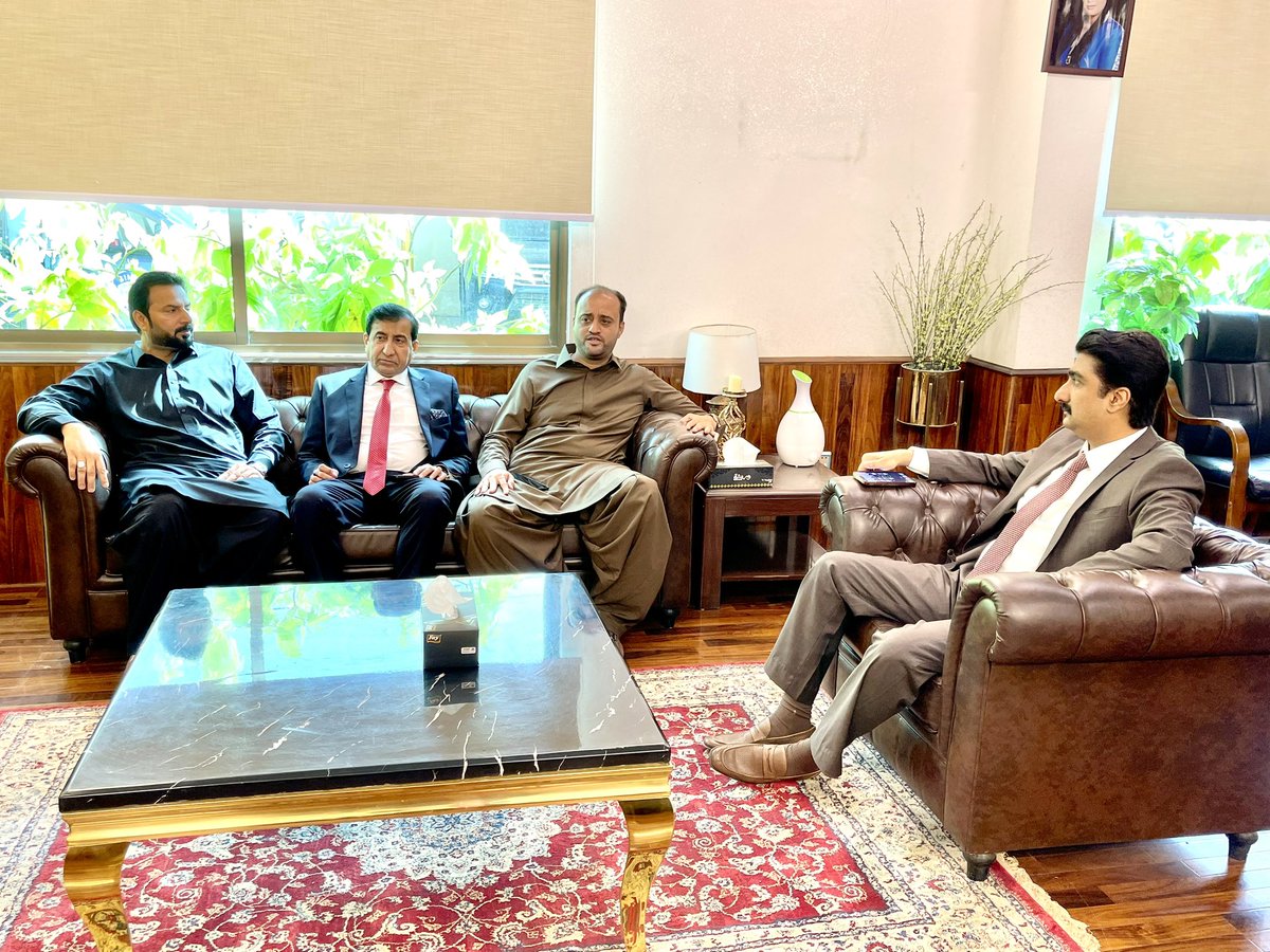 AbdulWaliBughio's tweet photo. Deputy mayor karachi @SalmanAMurad in meeting with  Minister culture,tourism &amp; antiquities Sindh  @SyZulfiqarShah sahab Regarding malir issues https://t.co/hR06DqiPhz