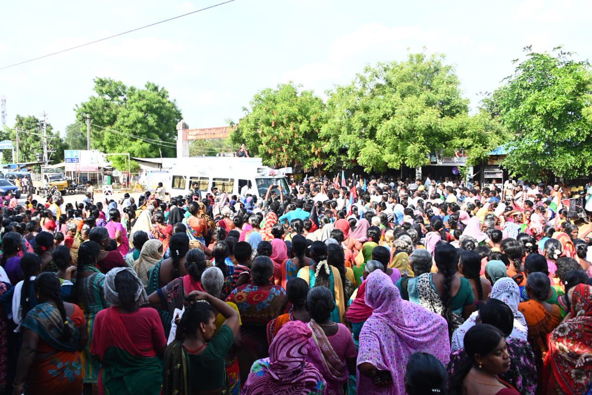 கயத்தாறு புதிய பேருந்து நிலையம் பகுதியில் கூடிய மக்களிடம் இந்திய ஜனநாயகத்தைக் காக்க உதயசூரியன் சின்னத்தில் வாக்களித்து, INDIA கூட்டணியை மகத்தான வெற்றி பெறச்செய்திடுமாறு கேட்டு கொண்டேன். #Vote4INDIA #Thoothukudi4DMK