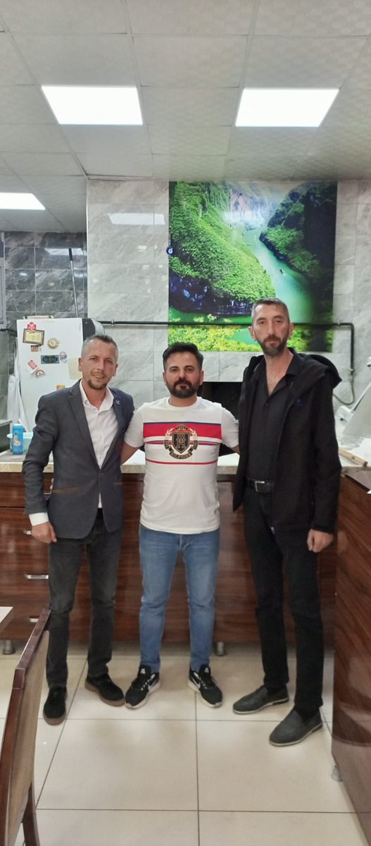 Serdivan Kebap Evi İşletme Sahibi Sayın Ümit Aba Beyefendi Bu Davada Bende Varım Diyerek Partimize Üyeliğini Gerçekleştirdi.