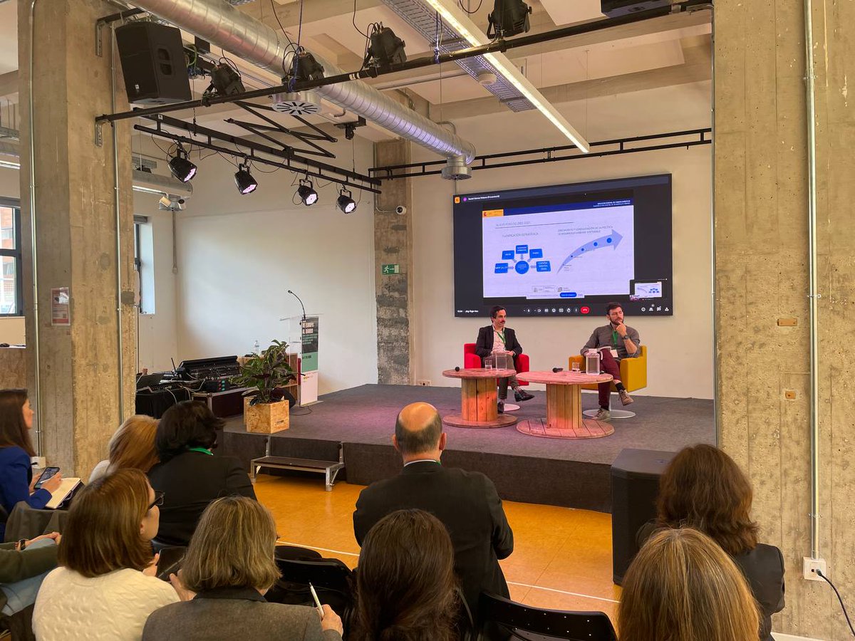 @scgramenet @CSCAE @Obs2030_CSCAE 👥Mesa de diálogo sobre implementación y financiación de AUL. 🗣️Participan: ▪️Marcos Ros, Eurodiputado vinculado a vinculado al Informe de la #NuevaBauhausEuropea ▪️Valentina Corsetti, @RegioES_PT ▪️Daniel Gómez, @Haciendagob ▪️Gerard Mayol, Relaciones Internacionales @diba