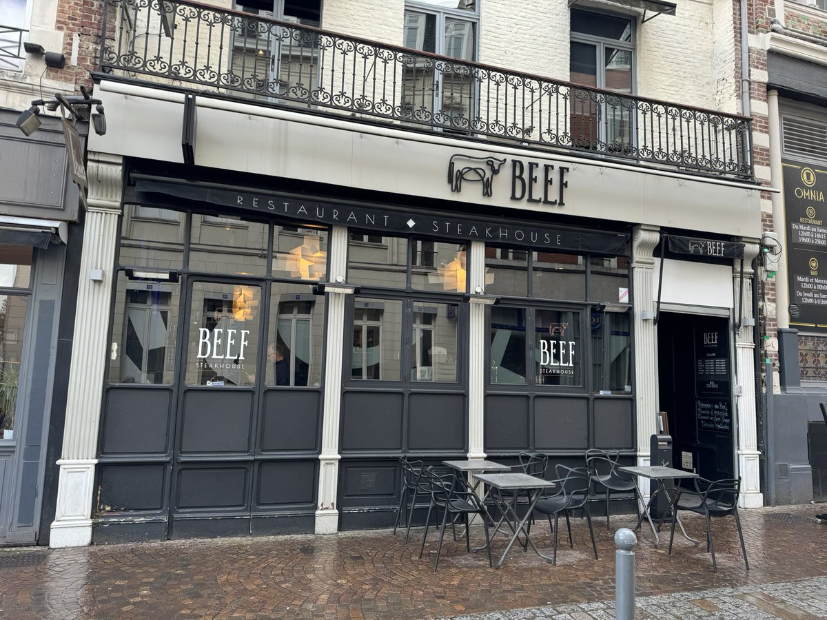 Villa fans, I can recommend Beef for a nice steak in Lille. Top lunch 🥩 #avfc #lilleaway