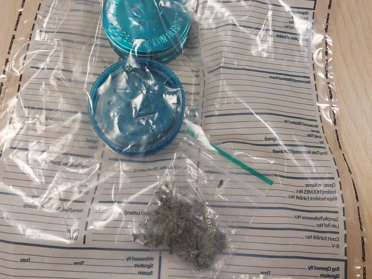 On Tuesday 16 April, your #Thurrock Community Policing Team were conducting patrols in the #Lakeside area when they stopped a vehicle containing 3 males. Both the vehicle and males were searched, with one found in possession of Cannabis. He was issued a Community Resolution.