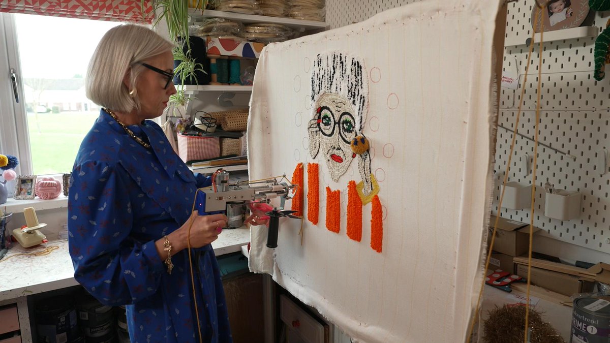 Punch needling is a form of textile art and craft - Joanne Mooney from Swords has a passion for this craft and @ZainabBoladale recently visited her home to see her work on #RTENationwide this evening, Wednesday 17th April on @RTEOne at 7pm & RTE1+1 at 8pm @rte RT