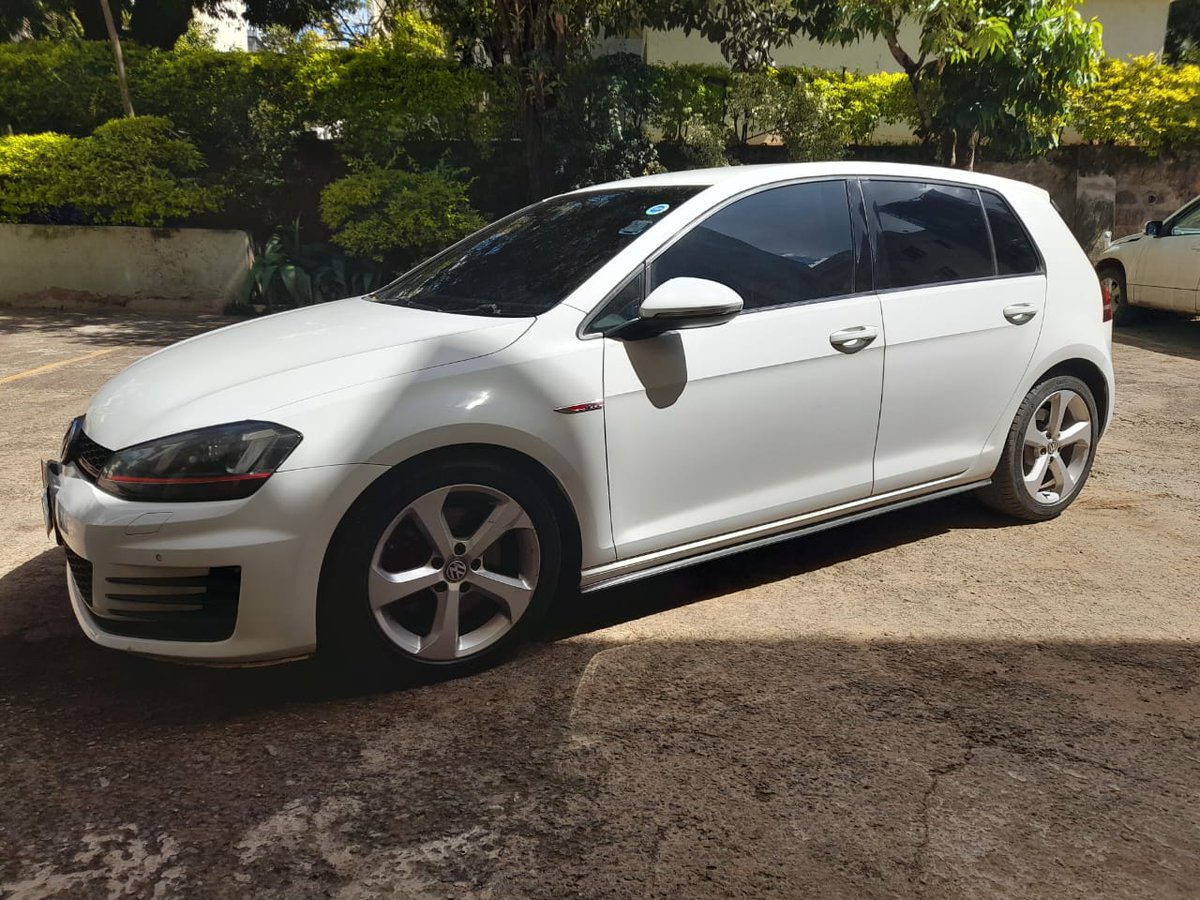 carhoot_app's tweet photo. A fan favourite! This White VW Golf GTI is such a fun drive and a great car to own.

Want one?
Hit us up!
#CarhootApp #SellOnBehalf https://t.co/uOpVdNKNEi