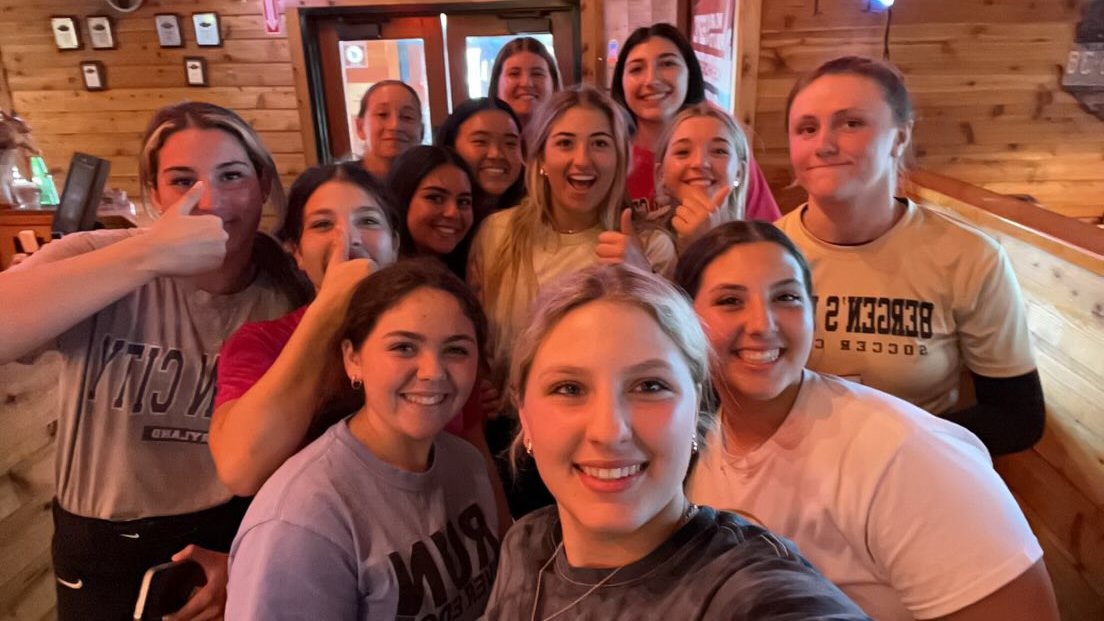 Bonding time!!! RD varsity hawks take a trip to Texas Roadhouse to enjoy some laughter & each other’s company!!!