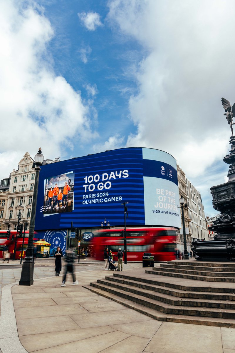 📍 Piccadilly Circus, London. Our athletes in lights on 100 days to go until @Paris2024 🤩 📷 @OceanOutdoorUK