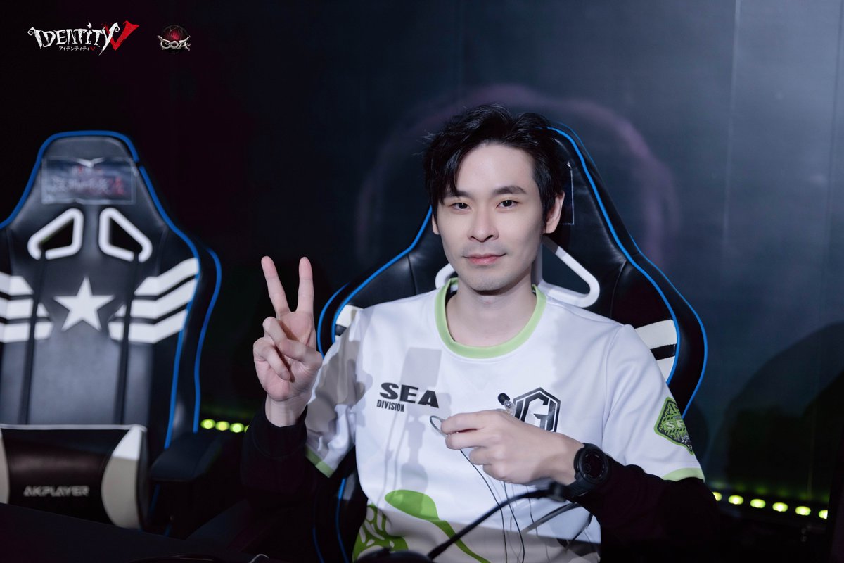 IdentityVChamp's tweet photo. #COAVIIワールド決勝
現場写真

FPX.ZQ vs GH📷

Live Now↓
https://t.co/o4orFhxSnb

#第五人格COA #第五人格
#IdentityV https://t.co/nltuzVShqK