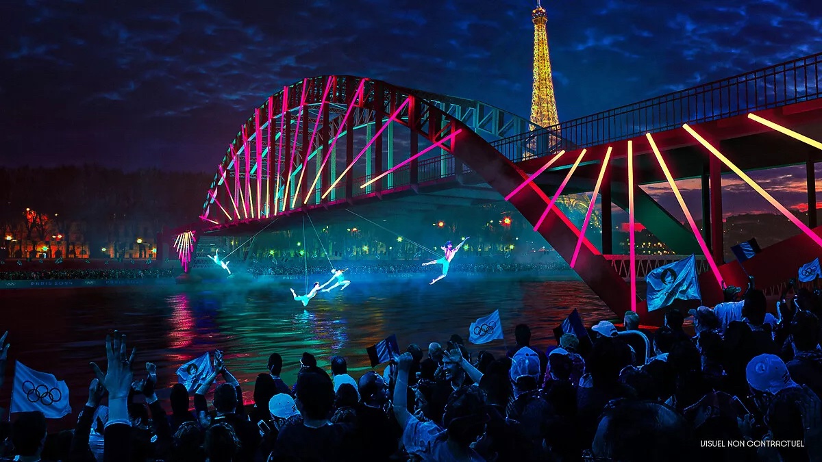 100 days until the @Paris2024 Cérémonie d'Ouverture! Images of what the proceedings may look like with 10,500 athletes expected to be ferried by boats along 6 kilometers of the Seine River, culminating in front of the Trocadéro for the official opening. @TeamUSA @usatf @iocmedia