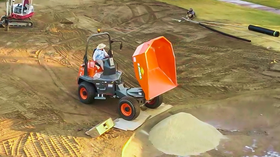 Golfers always go for the highest quality they can find, so why not copy them?

When it comes to #spareparts for any of your AUSA's machines, go for the real deal every time. Ask your nearest dealer and get the best 😎 bit.ly/AUSA_dealers

#AUSAmachinery #heavyequipment #golf