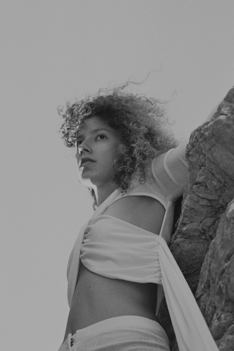 CLASH (@clashmagazine) on Twitter photo She's back. <a href="/tendertwin/">Tendertwin</a> details new EP 'Ship Argo' and shares beautiful single 'Asking' -
clashmusic.com/news/tendertwi… She's back. <a href="/tendertwin/">Tendertwin</a> details new EP 'Ship Argo' and shares beautiful single 'Asking' -
clashmusic.com/news/tendertwi…