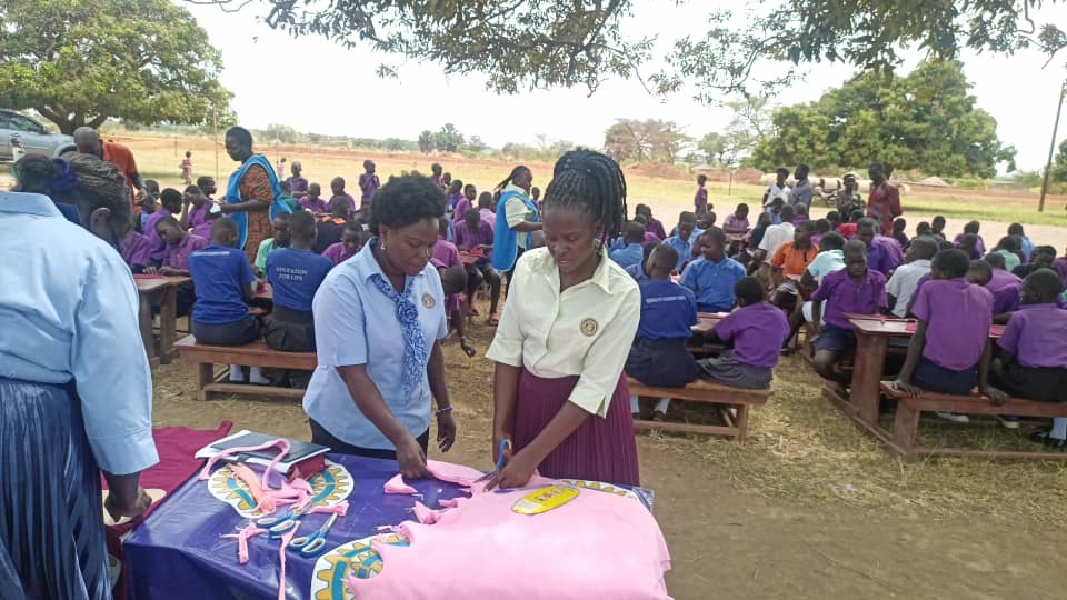 NakweedeHarriet's tweet photo. I chose improving Menstrual hygiene as a way of helping a Girl child  stay safe at school.
 You too can do it https://t.co/SQ4kxt5OO5