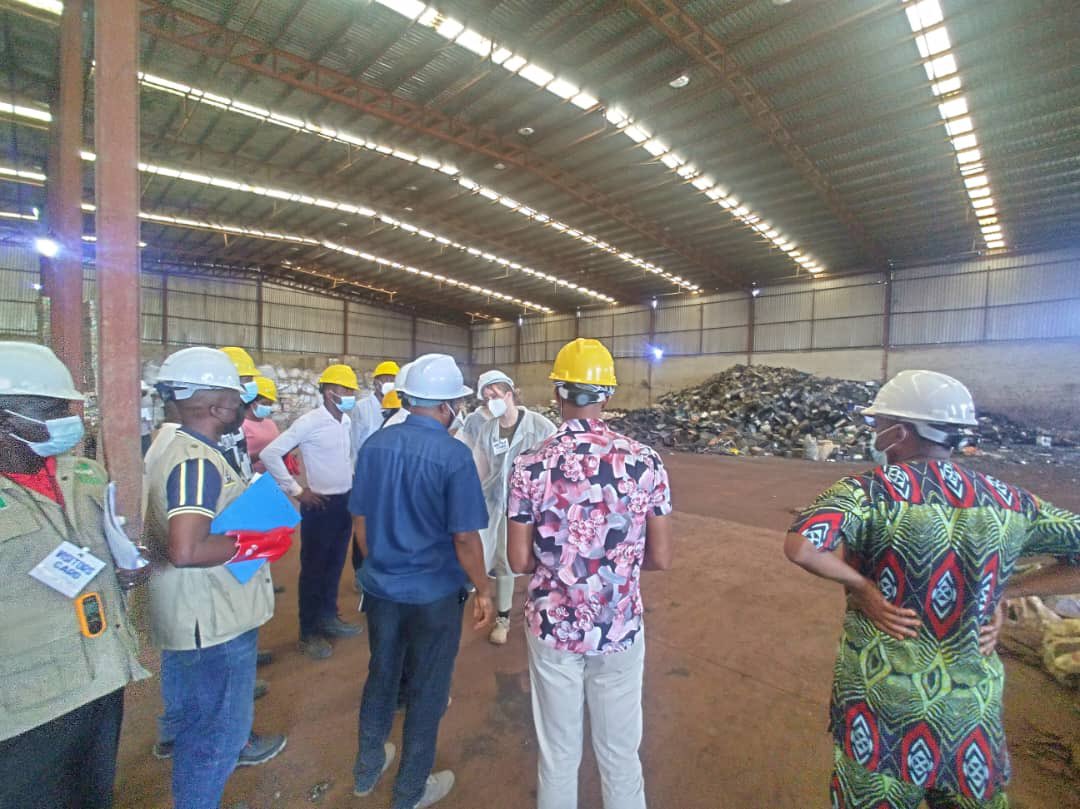 NESREA TODAY:

Project team for the Partnership for Responsible Battery and Metal Recycling (ProBaMet) begins assessment of Battery recycling facilities in Ogun State.

On the team are Officials of Federal Ministry of Environment, NESREA, SRADEV, GIZ Nigeria,