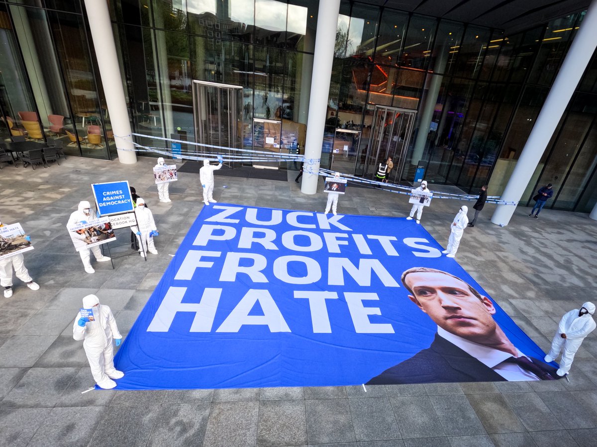 allthecitizens's tweet photo. 🚨 BREAKING: this morning activists sealed off London Facebook’s HQ, protesting its profiting from hate speech in India ahead of the general elections starting Friday https://t.co/IXM4e00nB7