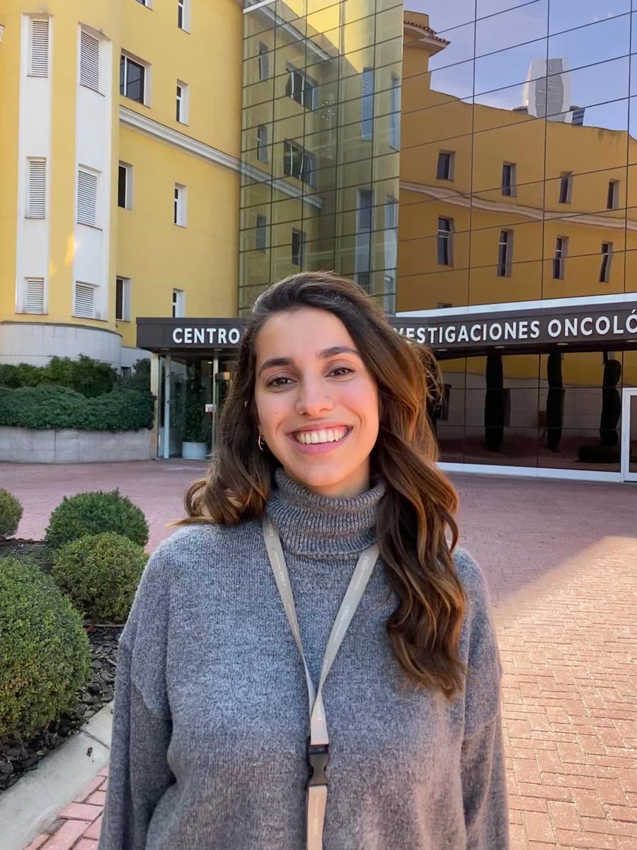SERBAIXOMINO's tweet photo. 📍#HxHBaixoMiño 

📻105.1 FM 🖥️ https://t.co/kzjYxvkTUI 

🎤 Hablamos con el director de la Escuela de Música de Tui de la semana de puerta abiertas y conocemos @LuciaLomba investigadora del @CNIOStopCancer que ha ganado una beca de Fundación La Caixa (@BecariosFLC) https://t.co/qprBa46HuO